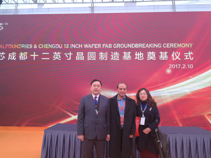 1496475960960877.jpg 6-趙振元與格羅方德副副總裁潘卡杰.梅耶(中)、十一科技副院長姚虹親切合影.jpg