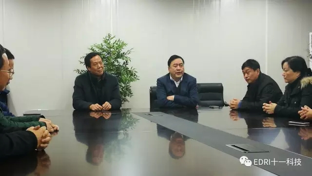 1496476504683109.jpg 5-現(xiàn)場(chǎng)工作會(huì)上,趙振元同志發(fā)表重要講話.webp.jpg